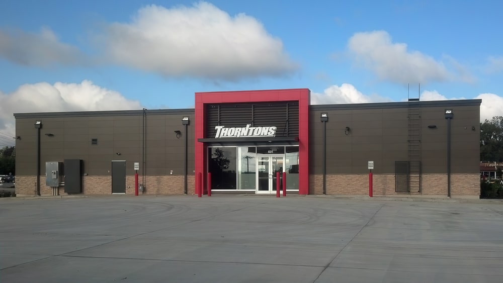 Aluminuim Architectural Wall Screens - Thorntons - Bensenville, Illinois