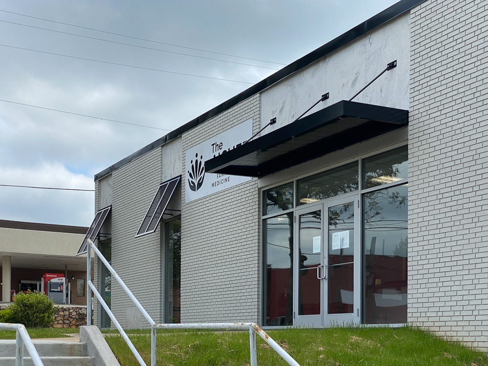 Awnex Featured Project - Architectural Canopies - The Aicher Clinic - Jasper, Georgia